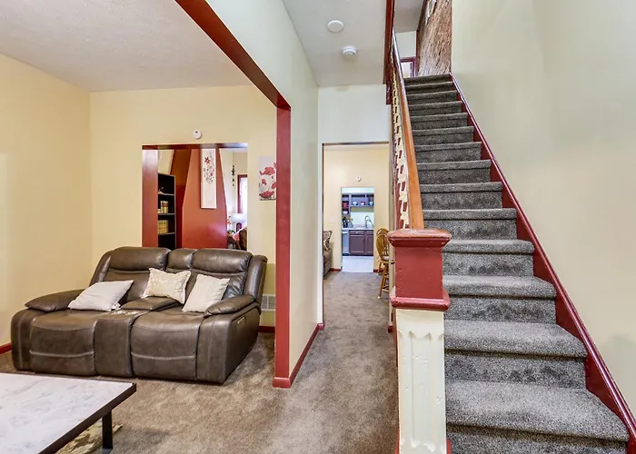 Holiday home Easy & Hospital Access! Pittsburgh