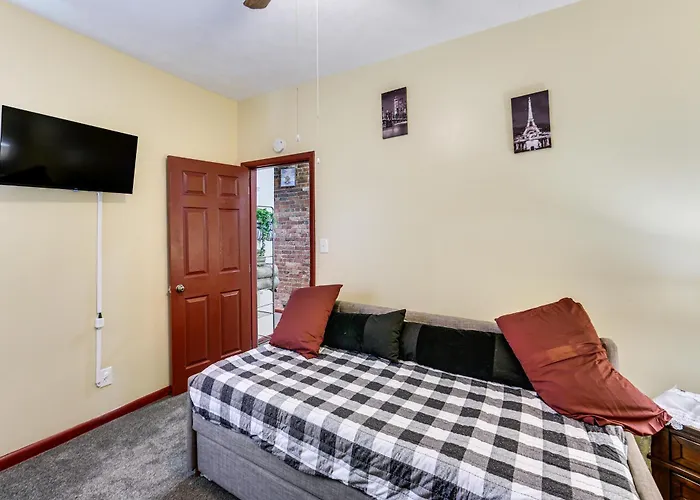 Holiday home Easy & Hospital Access! *